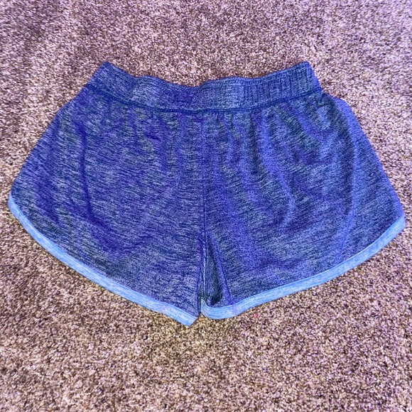 under armour shorts - Picture 2 of 2
